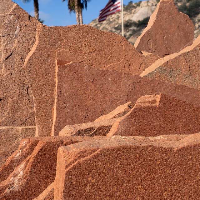 Arizona Sedona Select flagstone in bulk at rock yard