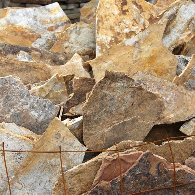 Snakeskin Select Flagstone
 in bulk at rock yard