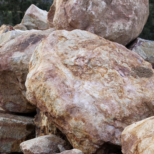 Palm Springs Gold landscape boulders in bulk at rock yard